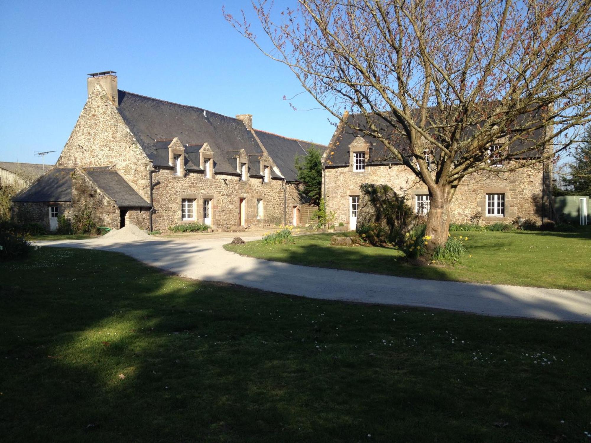 Maison D'Hotes "Bienlivien" Saint-Coulomb Exterior foto